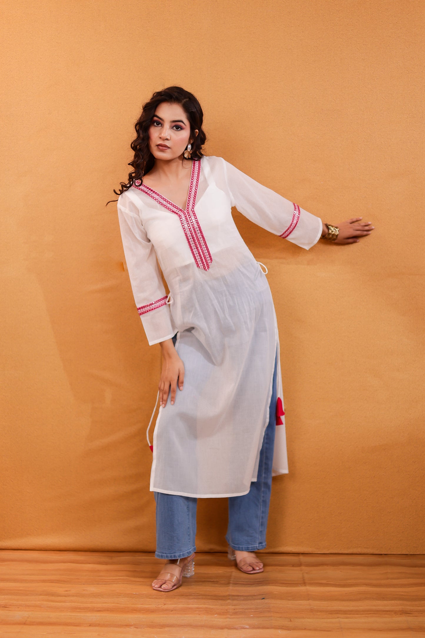 Chandani Mirror Embroidery Side-Tie Kurta